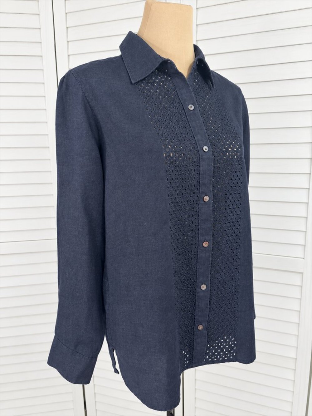 Talbots Navy Blue Linen Eyelet Button-Up Shirt Size Medium - Picture 6 of 13